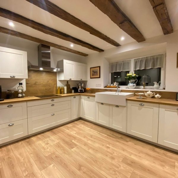 Cuisine sur mesure réalisée par Rev'habitat à Weinbourg