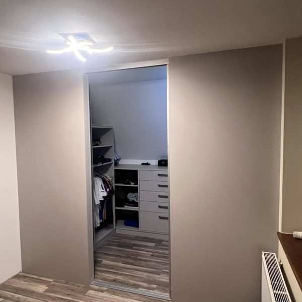 Aperçu des rangements sur mesure réalisés à Sparsbach